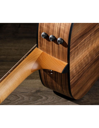 TAYLOR 110E DREADNOUGHT