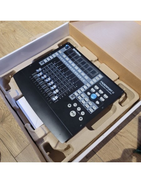 PRESONUS - FADERPORT 8 PRESONUS - FADERPORT 8